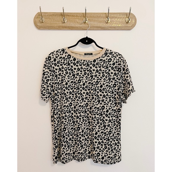 NWOT leopard print tshirt size XL - Picture 2 of 7